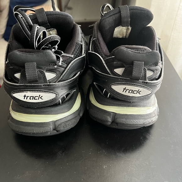Balenciaga Black Sneakers - Picture 4 of 8
